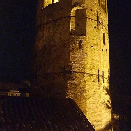 Casa Di Leo E Vale Villa Imola Buitenkant foto